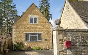 Manor Close Bourton on The Water